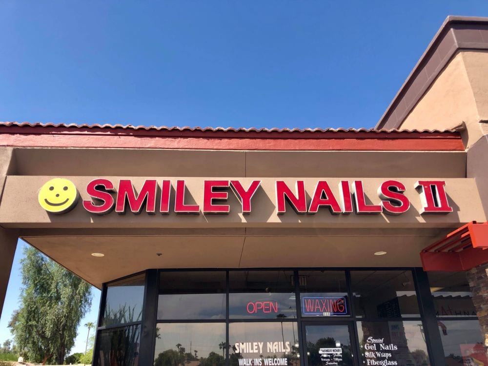 Smiley Nail