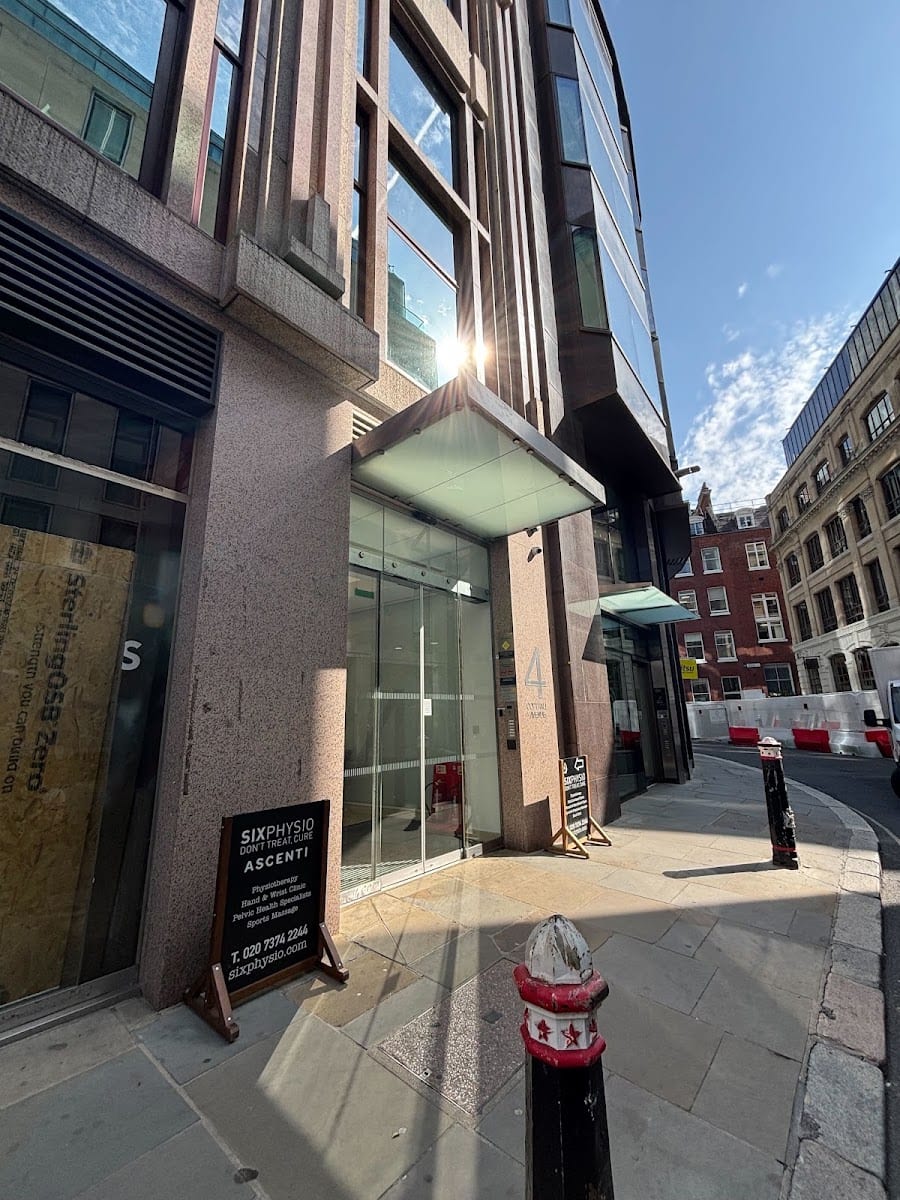 The Academy Clinic Copthall Avenue, photo 3