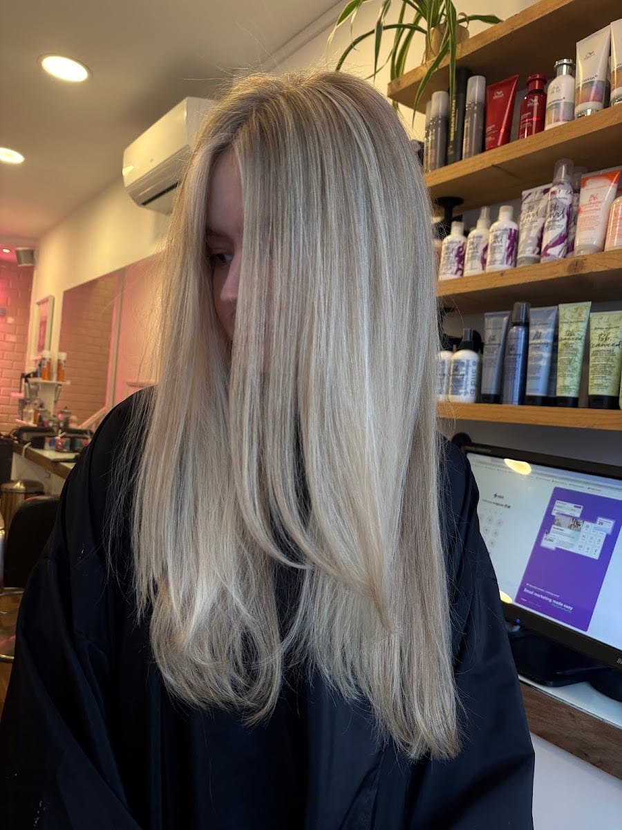 OPEN Hairdressing, photo 2