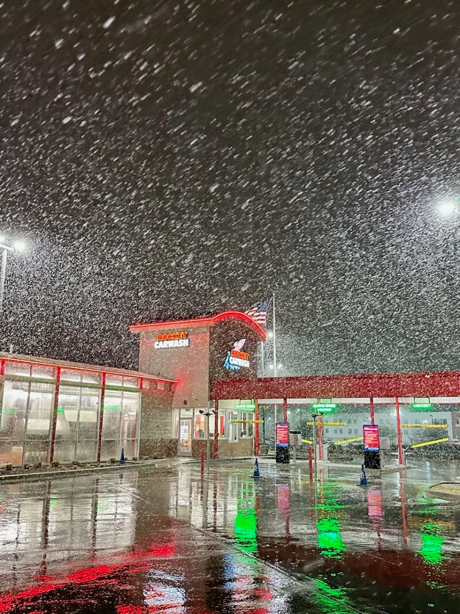 Rocket Carwash, photo 3