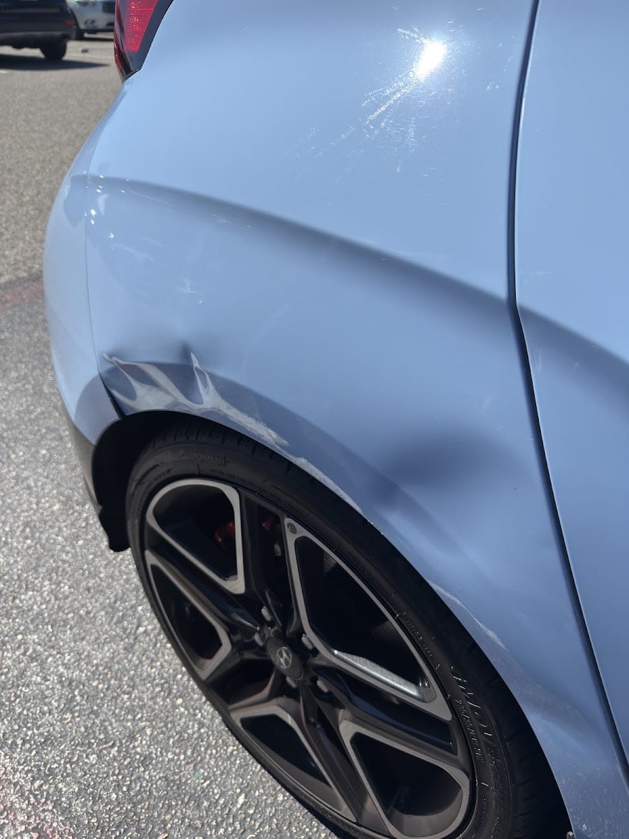 Benny Fernandez Auto Body & Paint