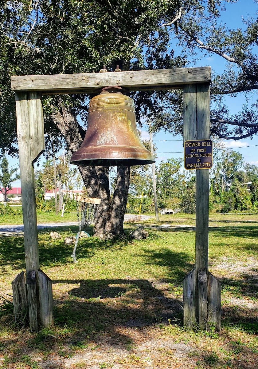Bay Memorial Park, photo 3