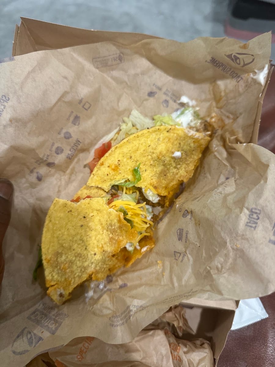 Taco Bell - Live Más Café, photo 3