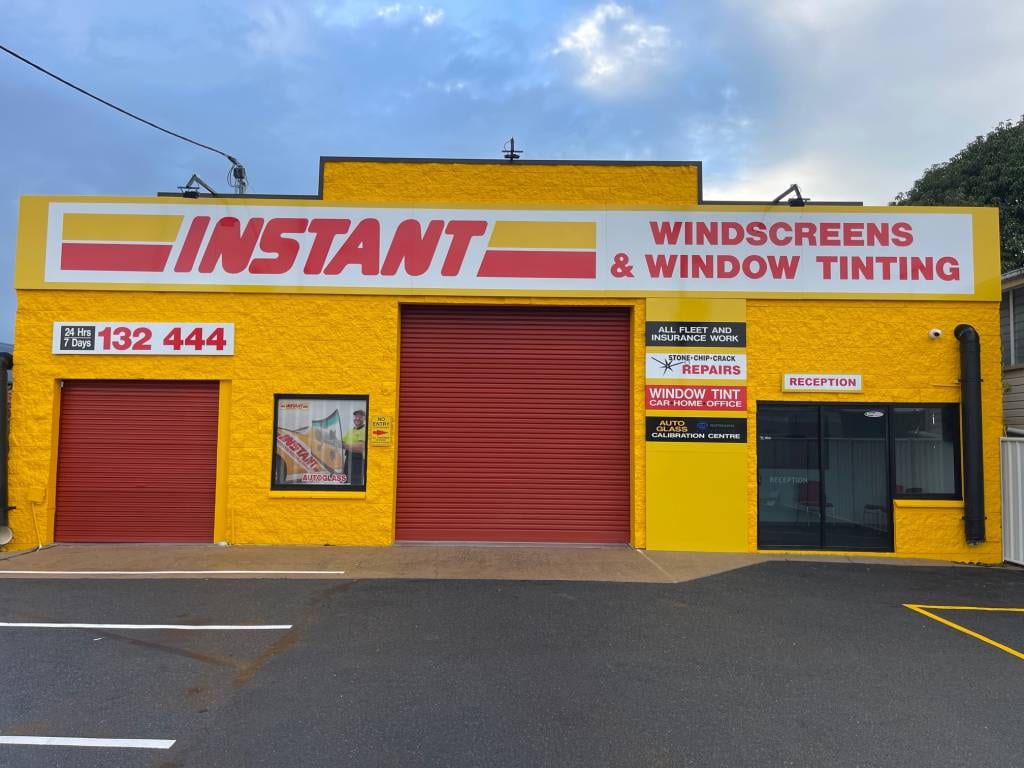 Instant Windscreens Mackay - Repairs & Tinting, photo 2