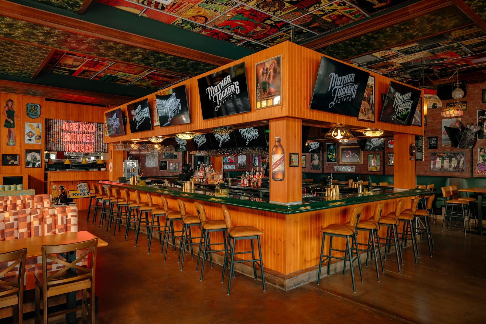 Mother Tucker's Tavern, photo 2