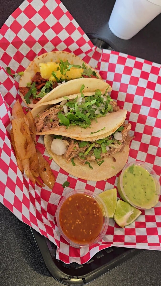 Loli's Mexican Cravings, photo 2