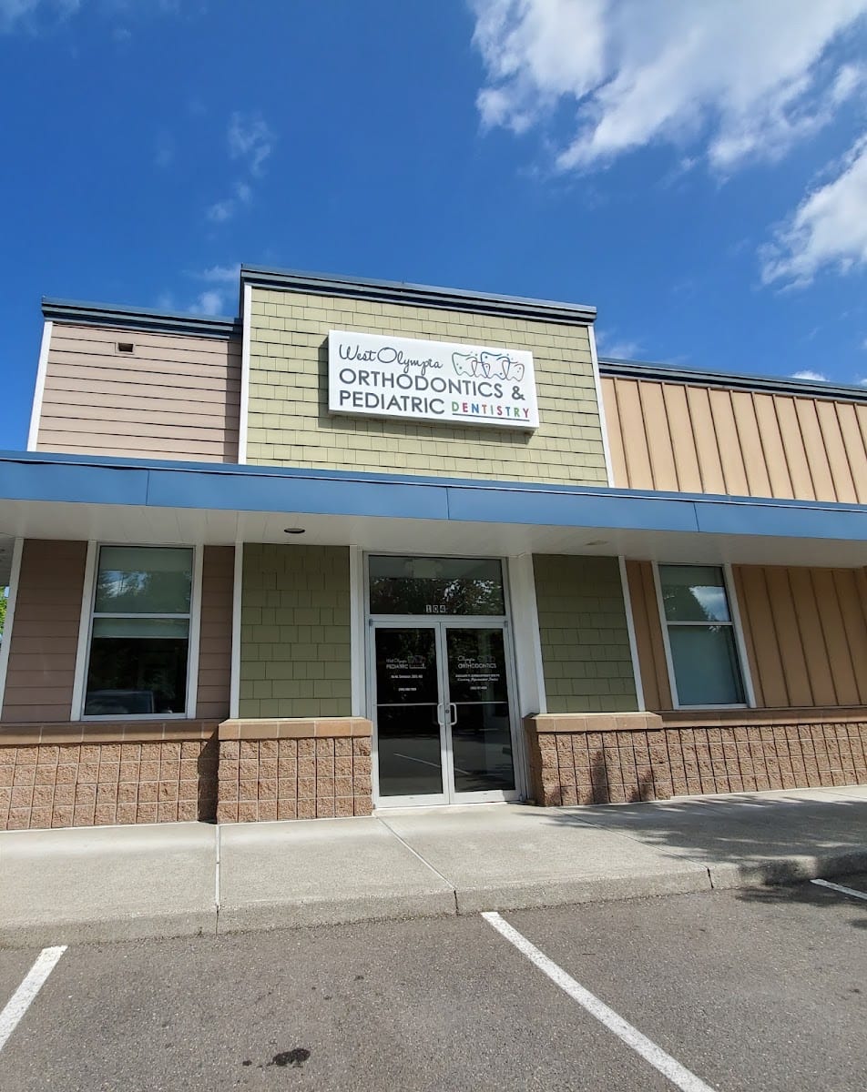 Dr. Bo M. Davidson, DDS