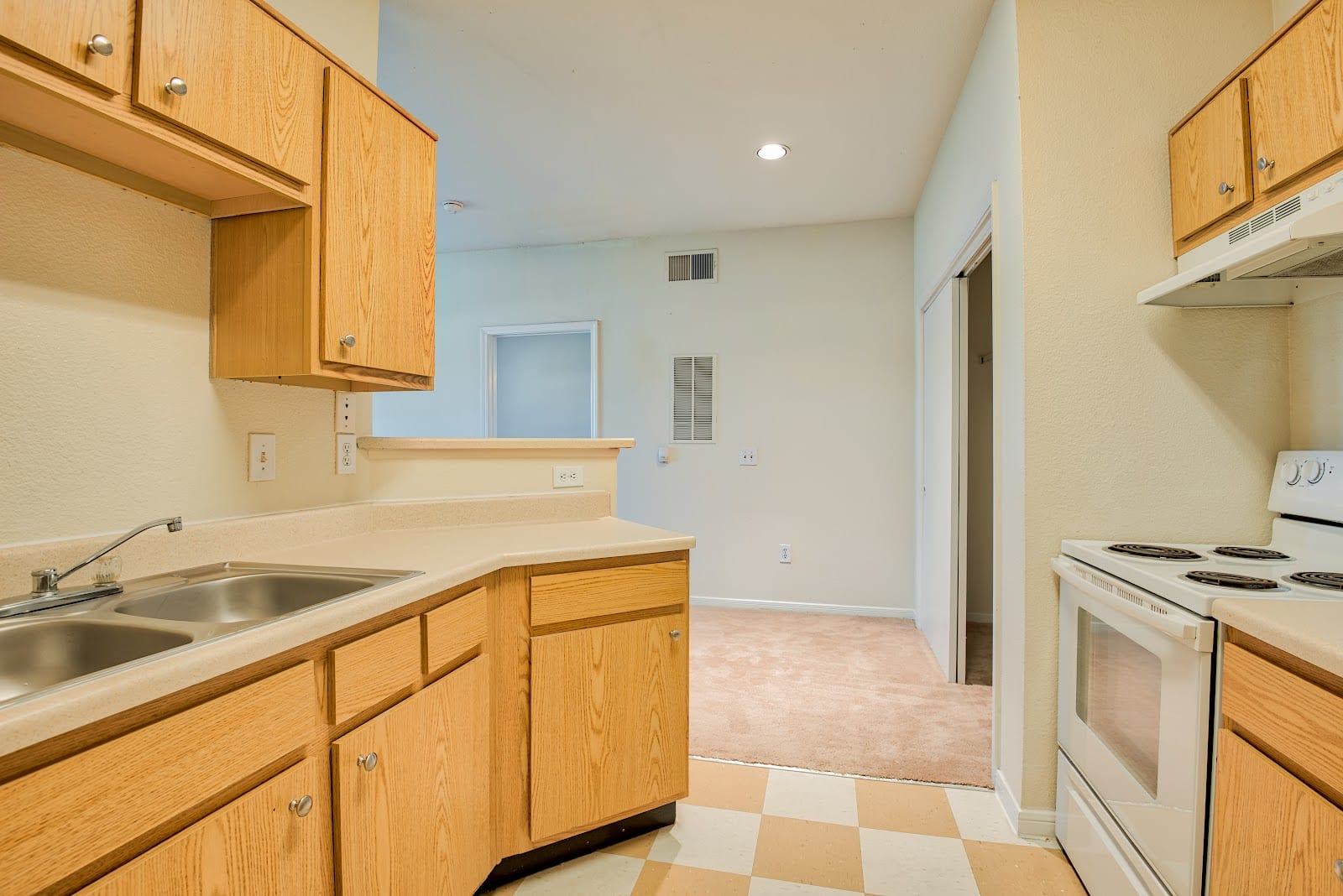 Breakwater Bay Apartments, photo 3