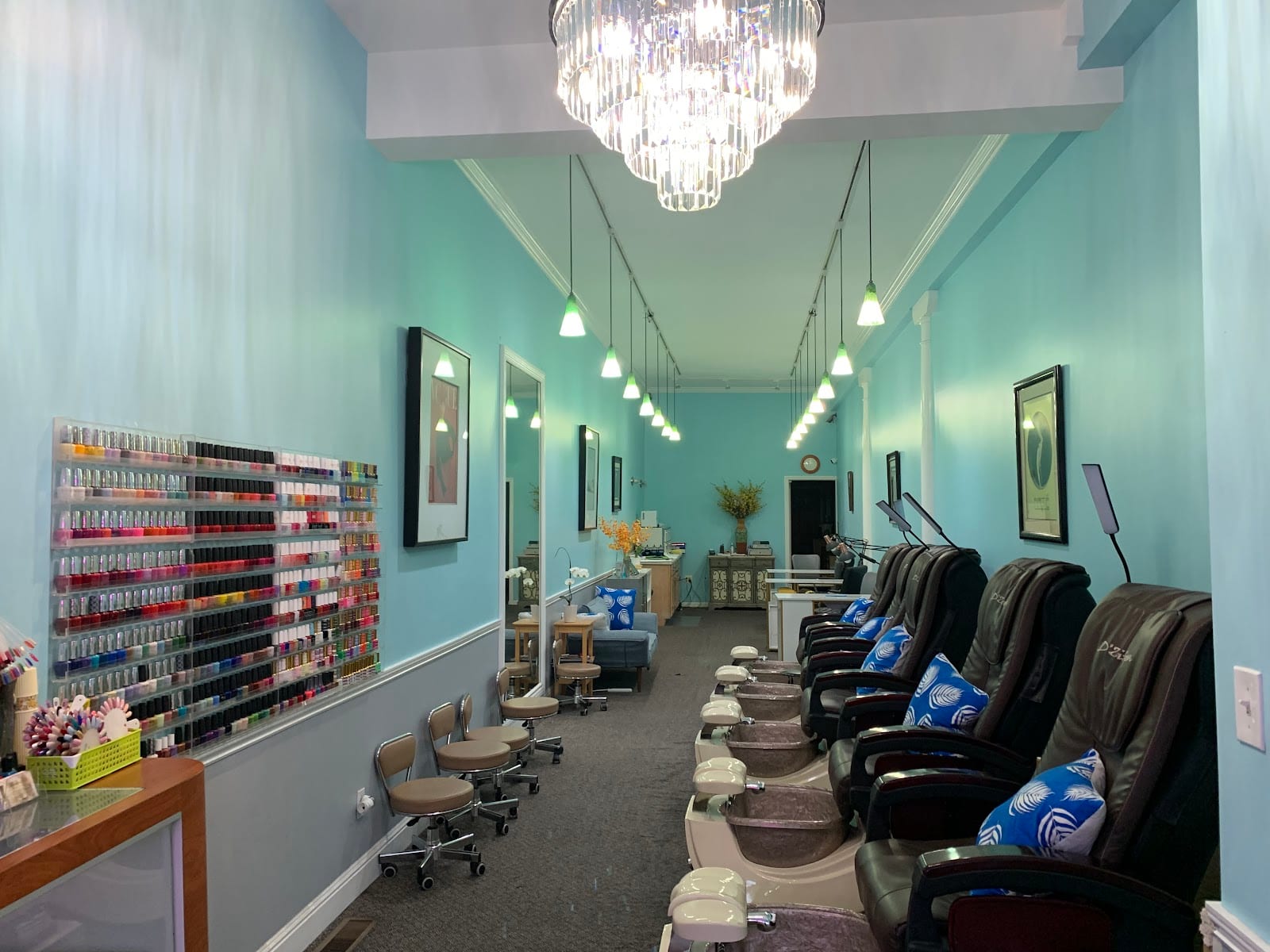 Nail Chic Only