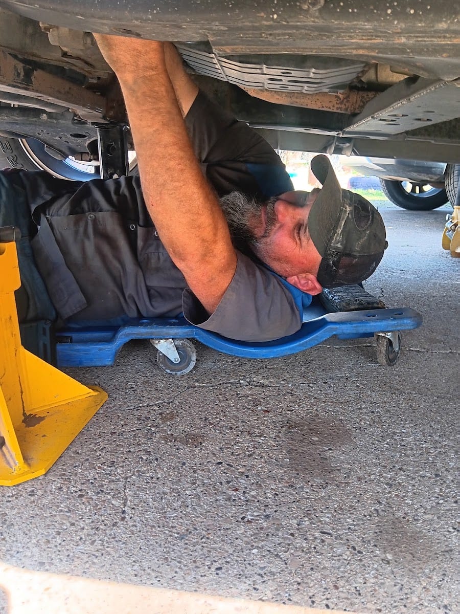 Love and Love's Mobile Mechanic Service, photo 2