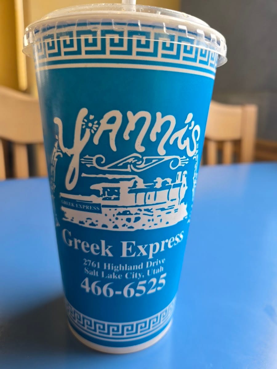 Yanni's Greek Express, photo 3