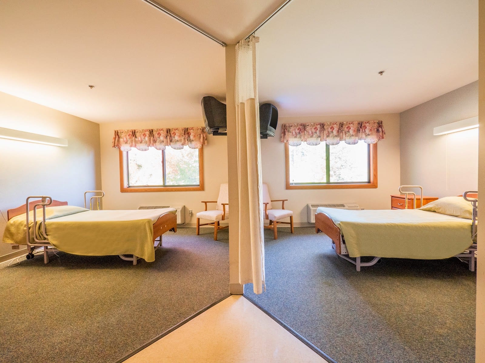 Covington Manor Health and Rehabilitation Center, photo 4