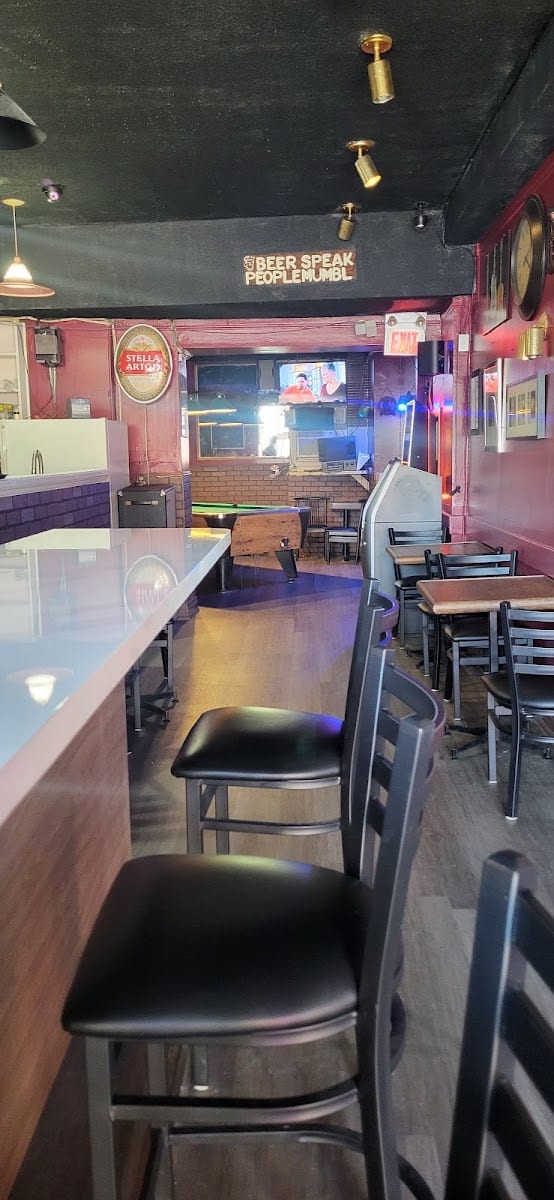 Wise Guys Bar & Grill, photo 2
