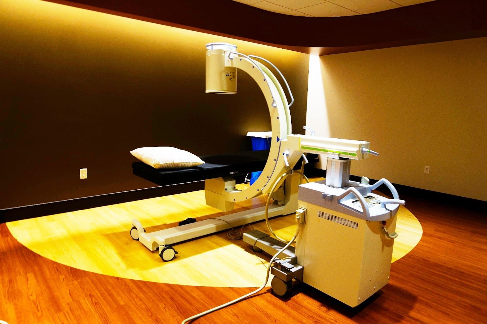 SMIL Southwest Medical Imaging - 2ND ST BROWN - Town Center Medical Plaza, photo 2
