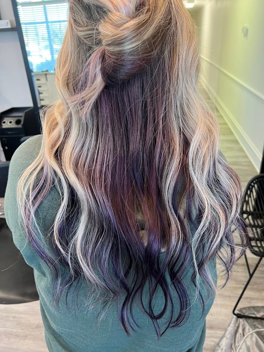 Dropout Salon, photo 3