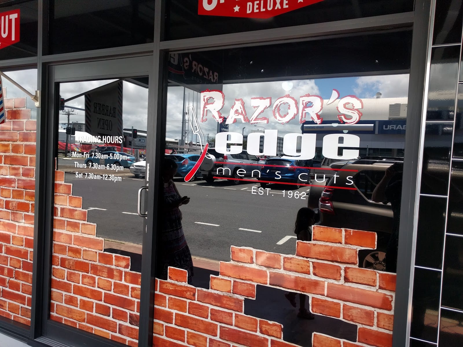 Razor's Edge Mens Cut