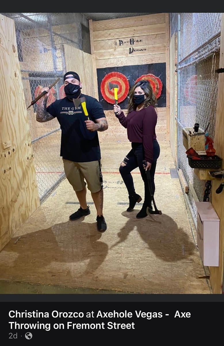 Axehole Vegas | Axe Throwing Bar, photo 4
