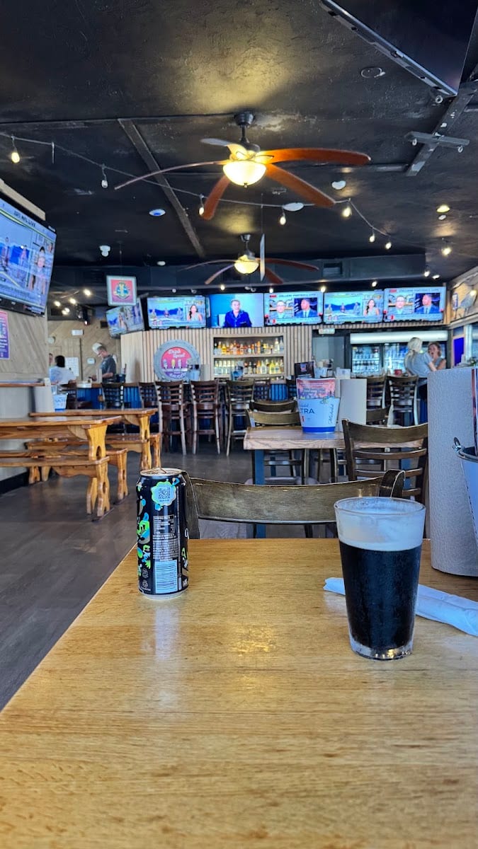 Captain Curt's Crab & Oyster Bar
