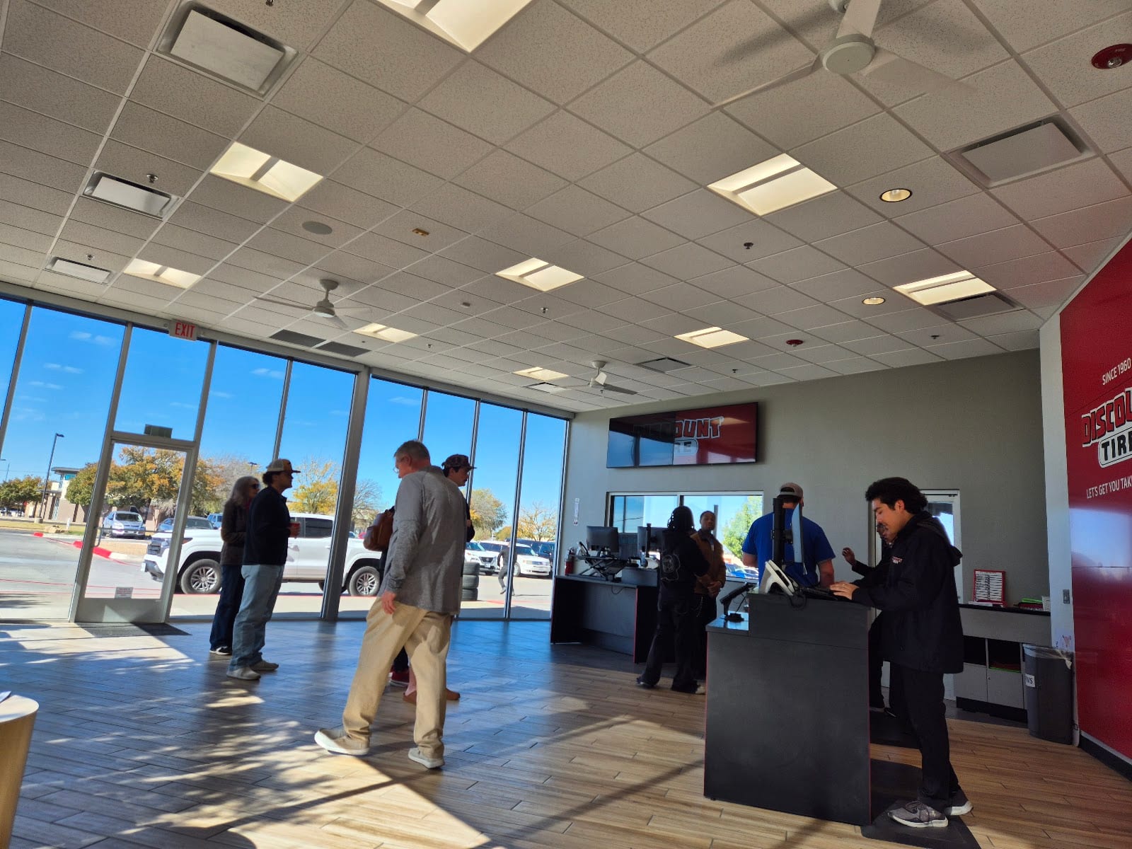 Discount Tire, photo 4