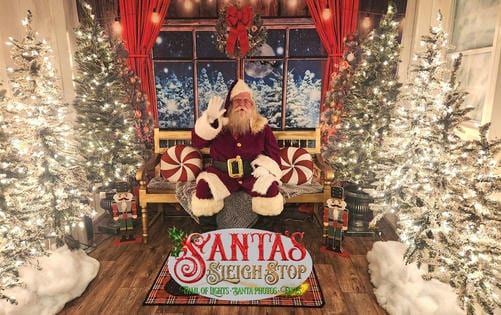 Santa's Sleigh Stop, photo 2