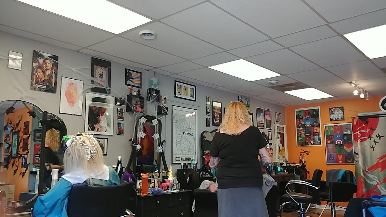 LR Salon