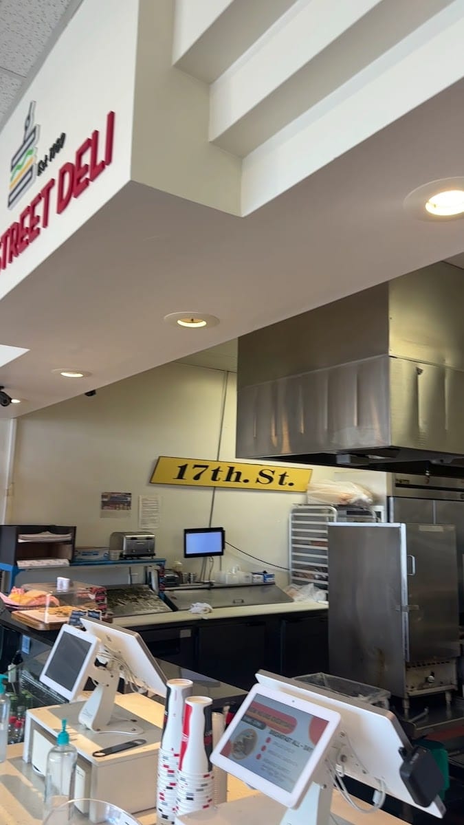 17th Street Deli, photo 3