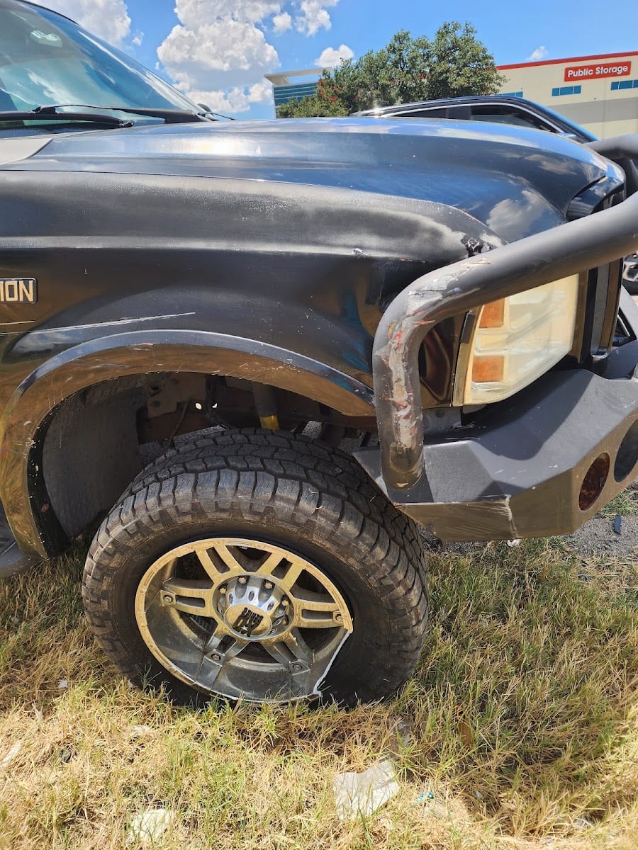 Robert's Paint-Collision & Mechanical Repair, photo 3