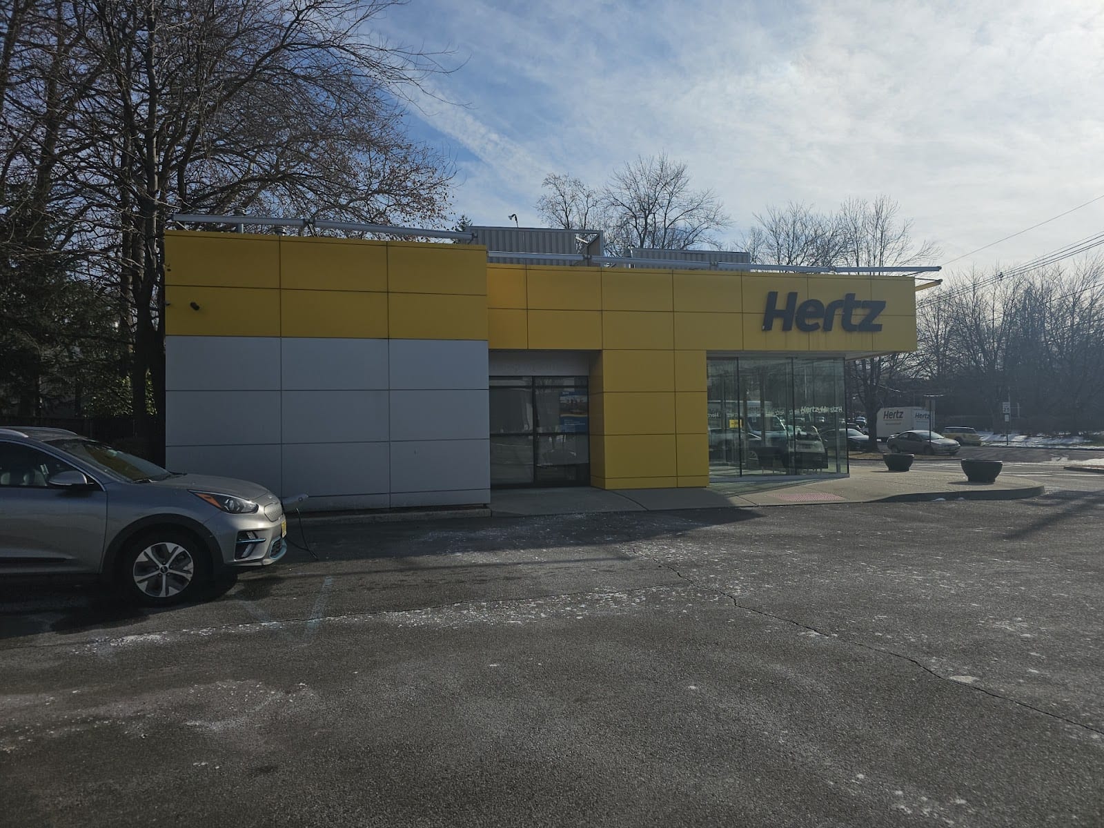 Hertz Car Rental - Paramus - N Streetate Rt 17