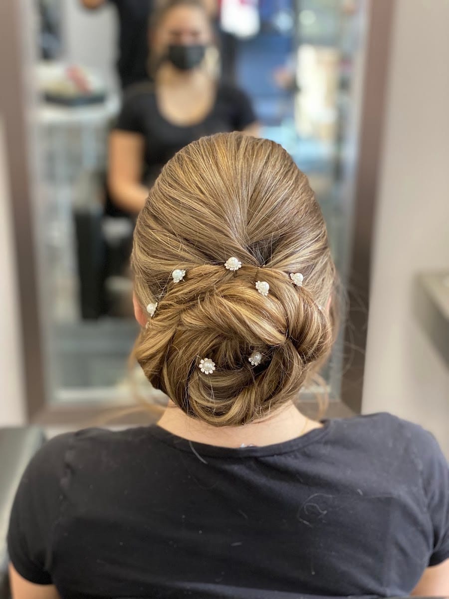 Forever Young Hair Studio