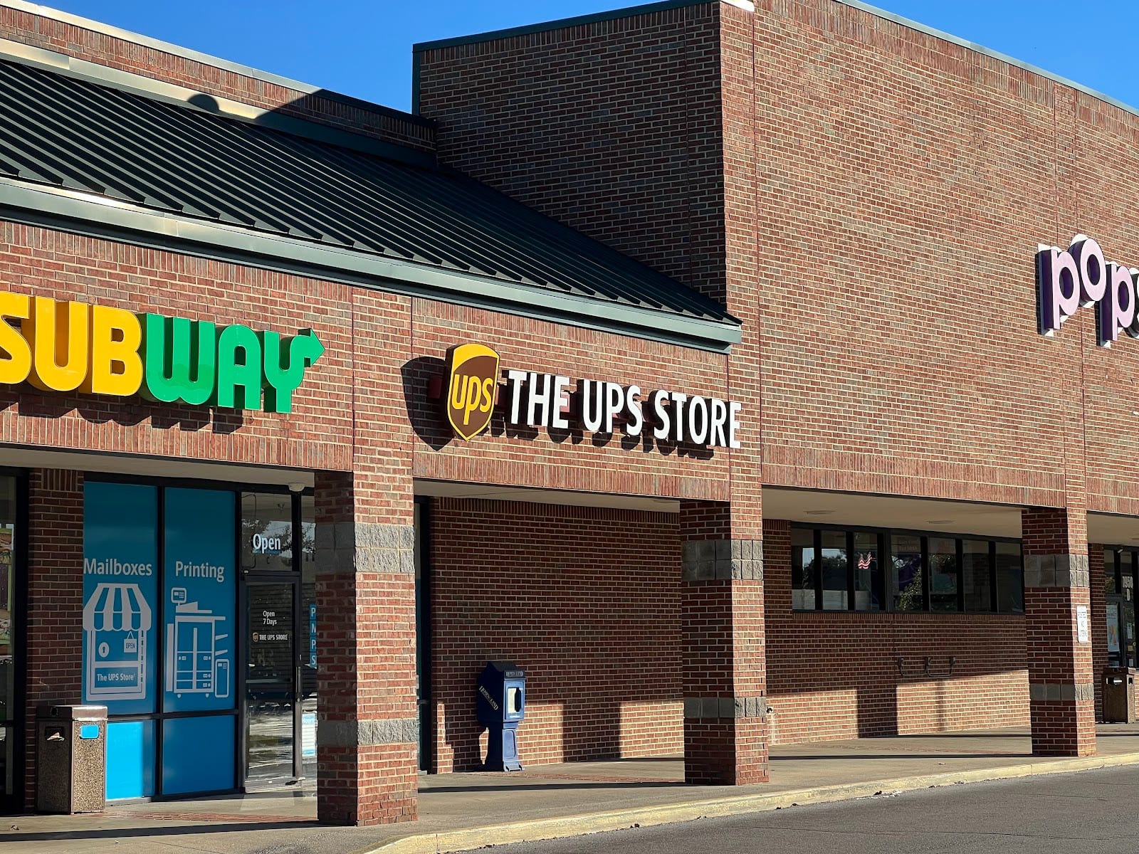 The UPS Store, photo 3