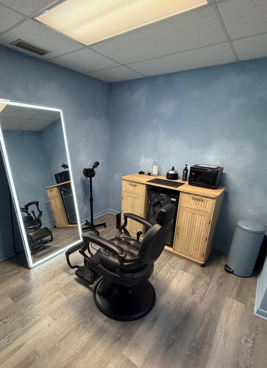 Sharky Barbershop
