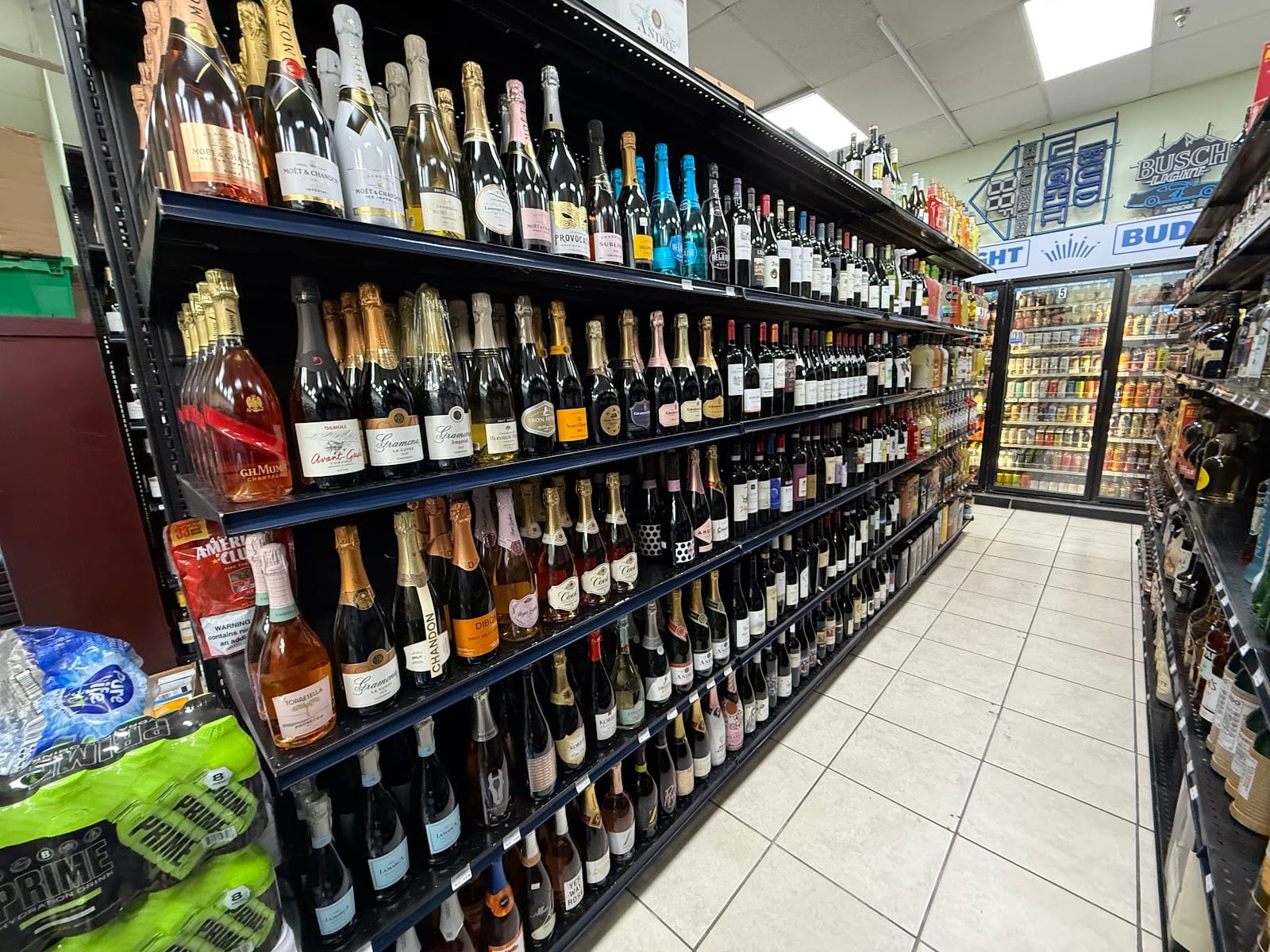 Beneva Liquor & Tobacco