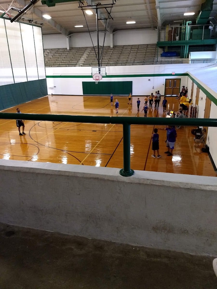 Ken Bahnsen Gym, photo 2