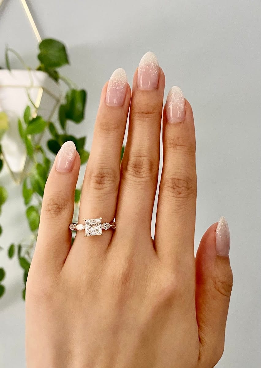 Famous Nails and Beauty, photo 2