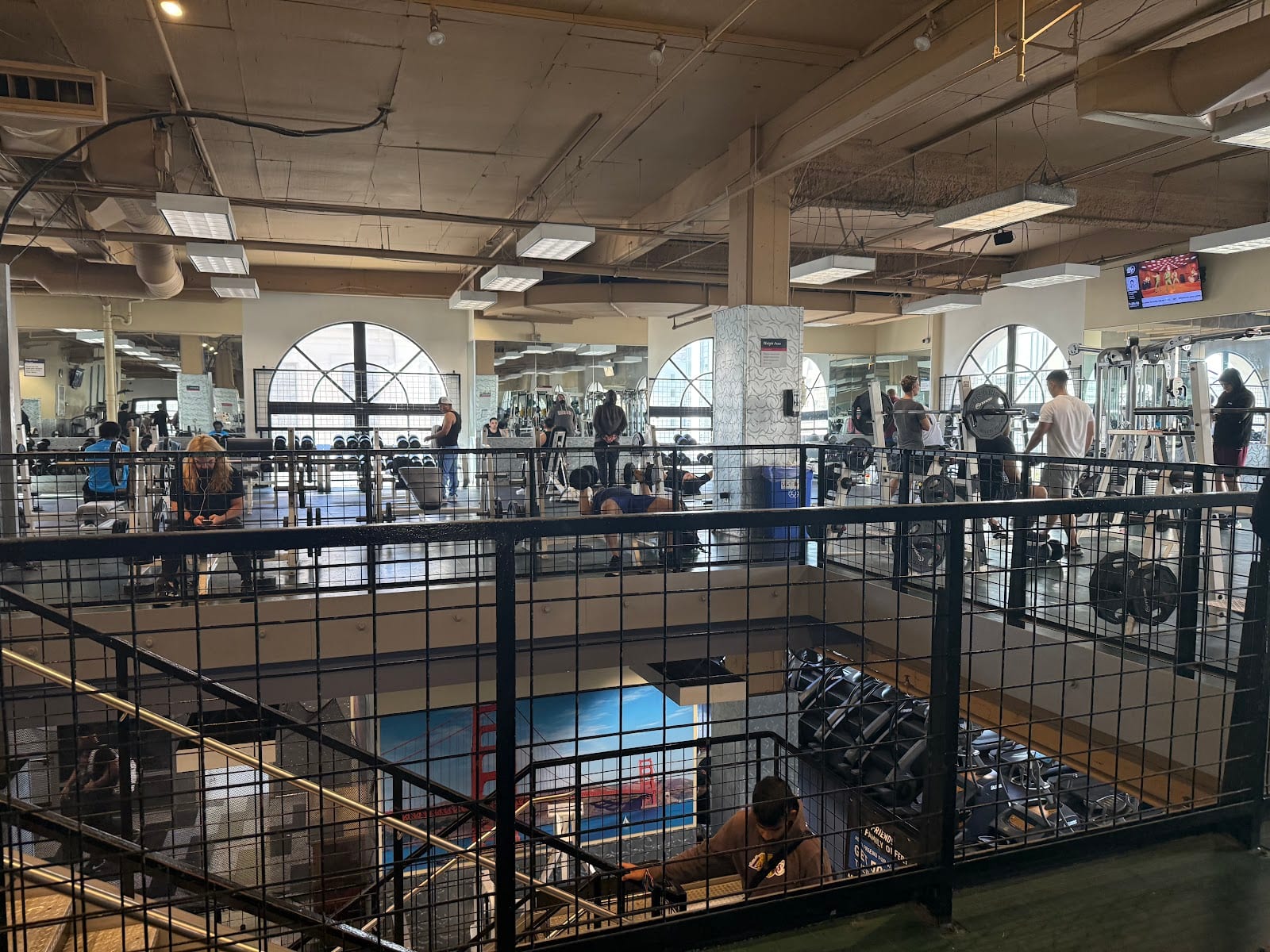24 Hour Fitness, photo 4