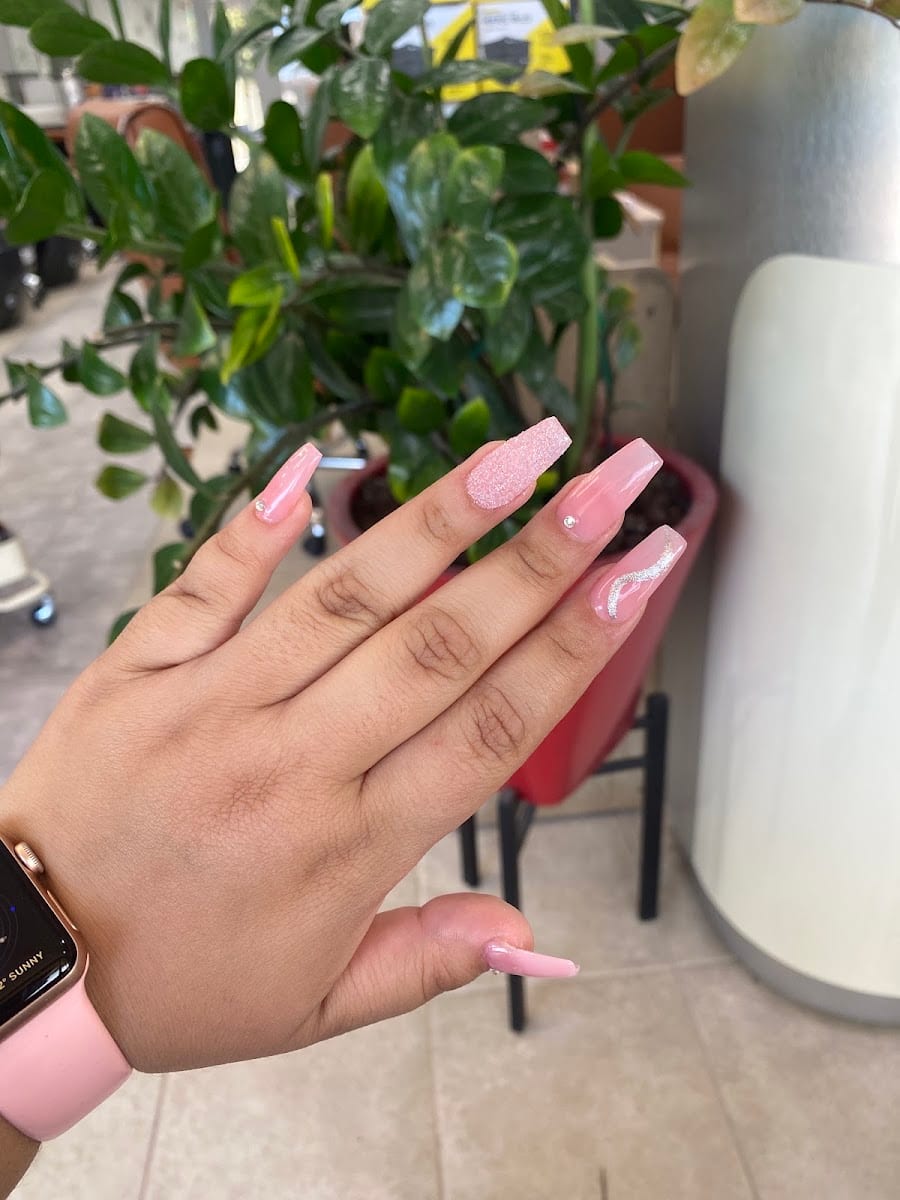 Deluxe Nail Spa