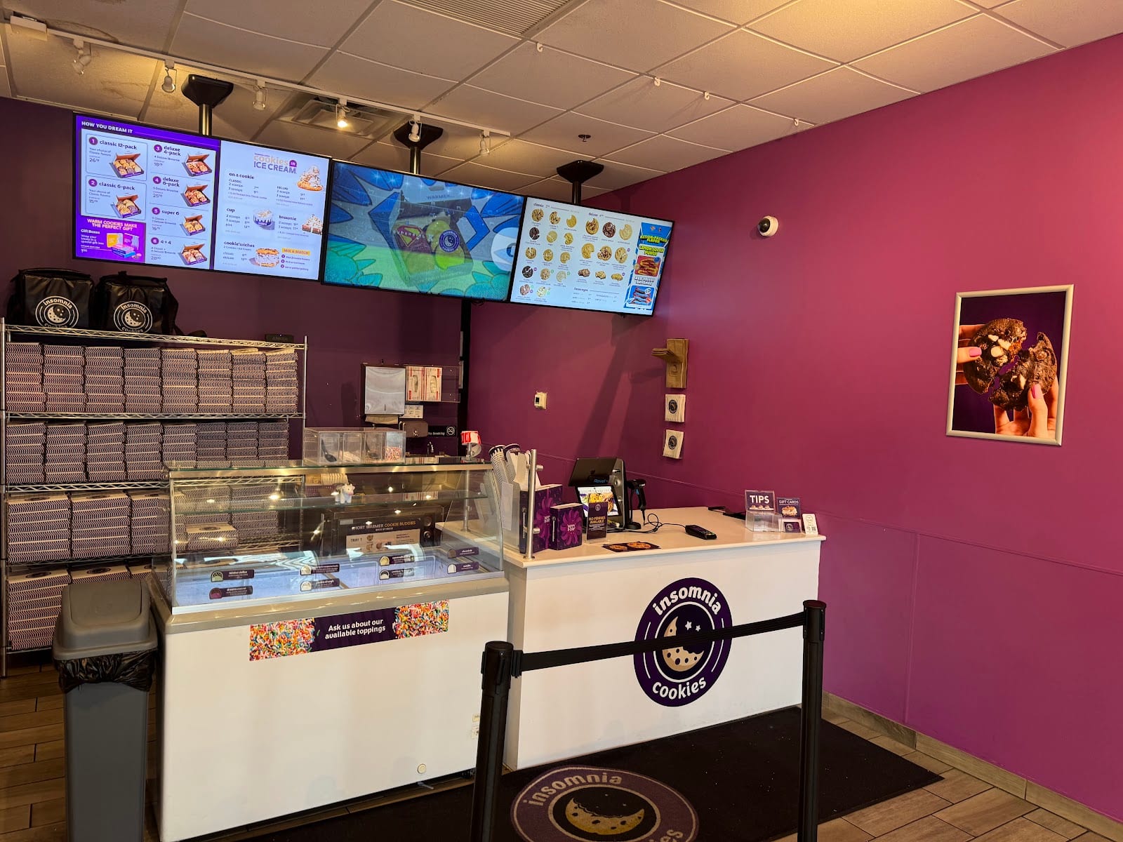 Insomnia Cookies, photo 4