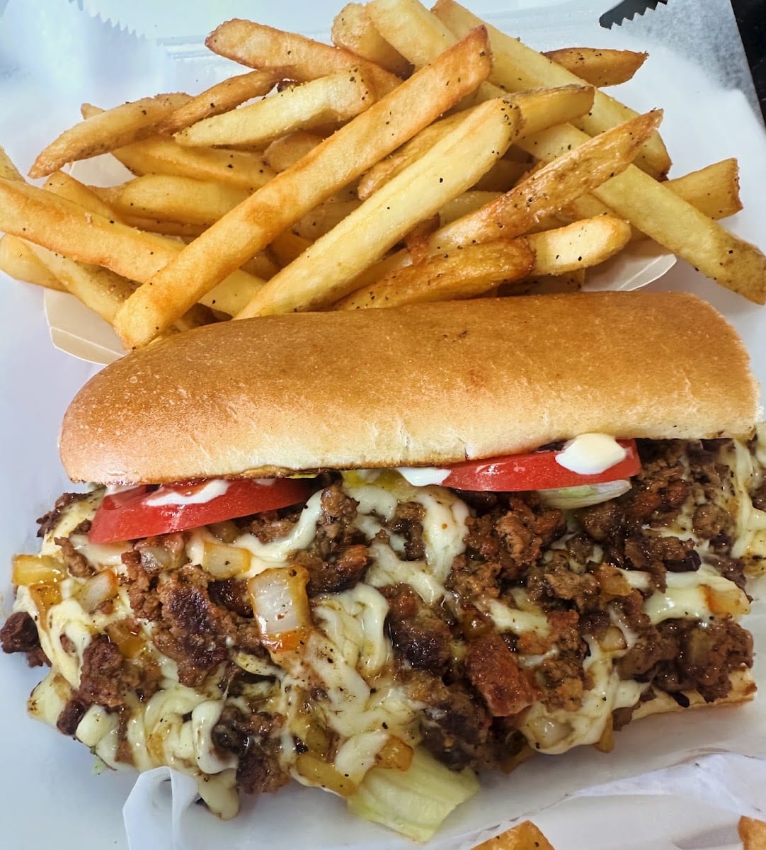 Ray’s Deli, photo 2