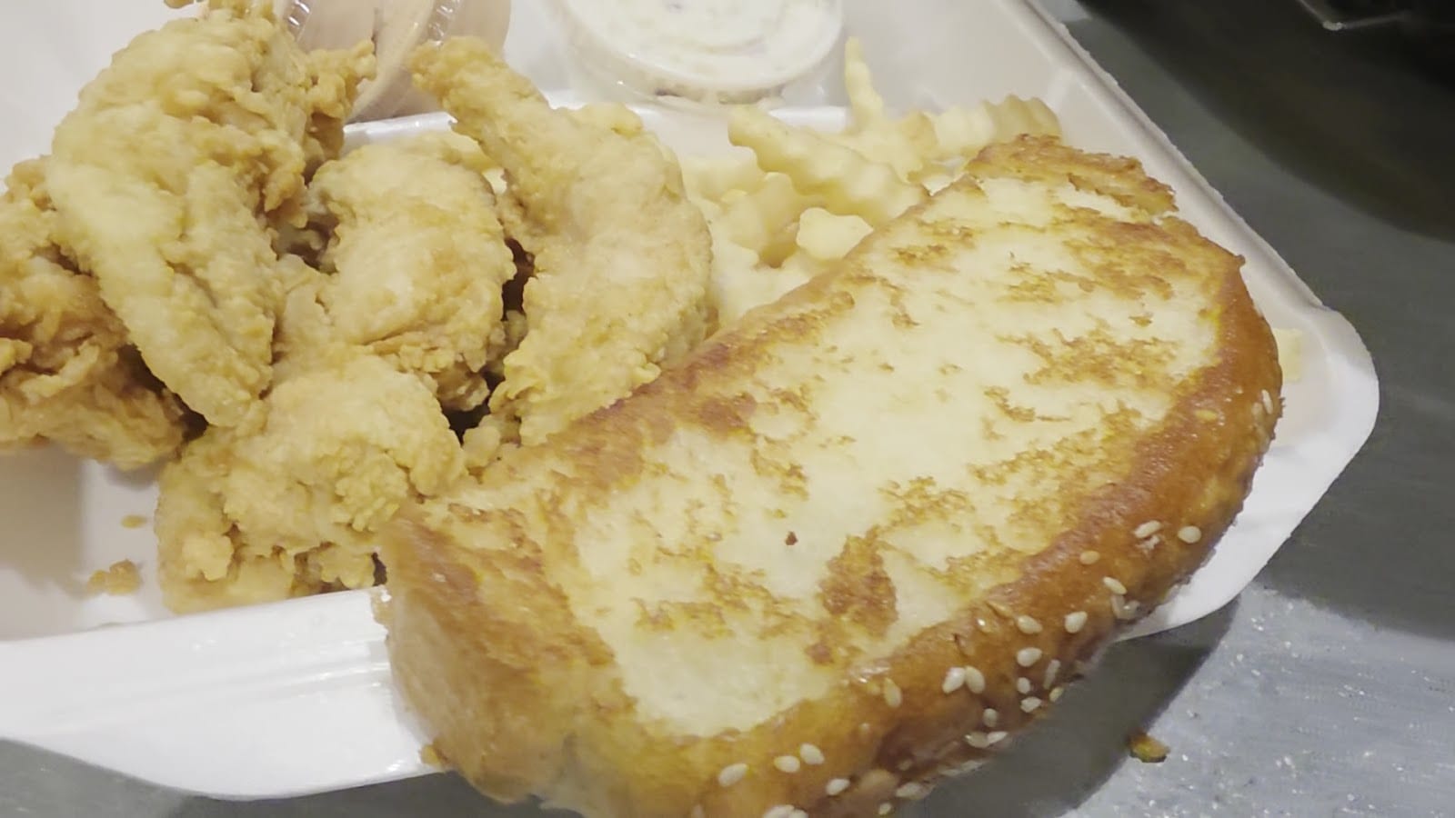 Raising Cane's Chicken Fingers, photo 3