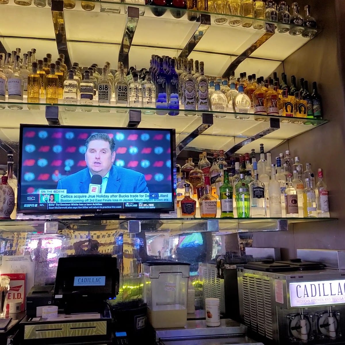 Cadillac Mexican Kitchen & Tequila Bar, photo 3