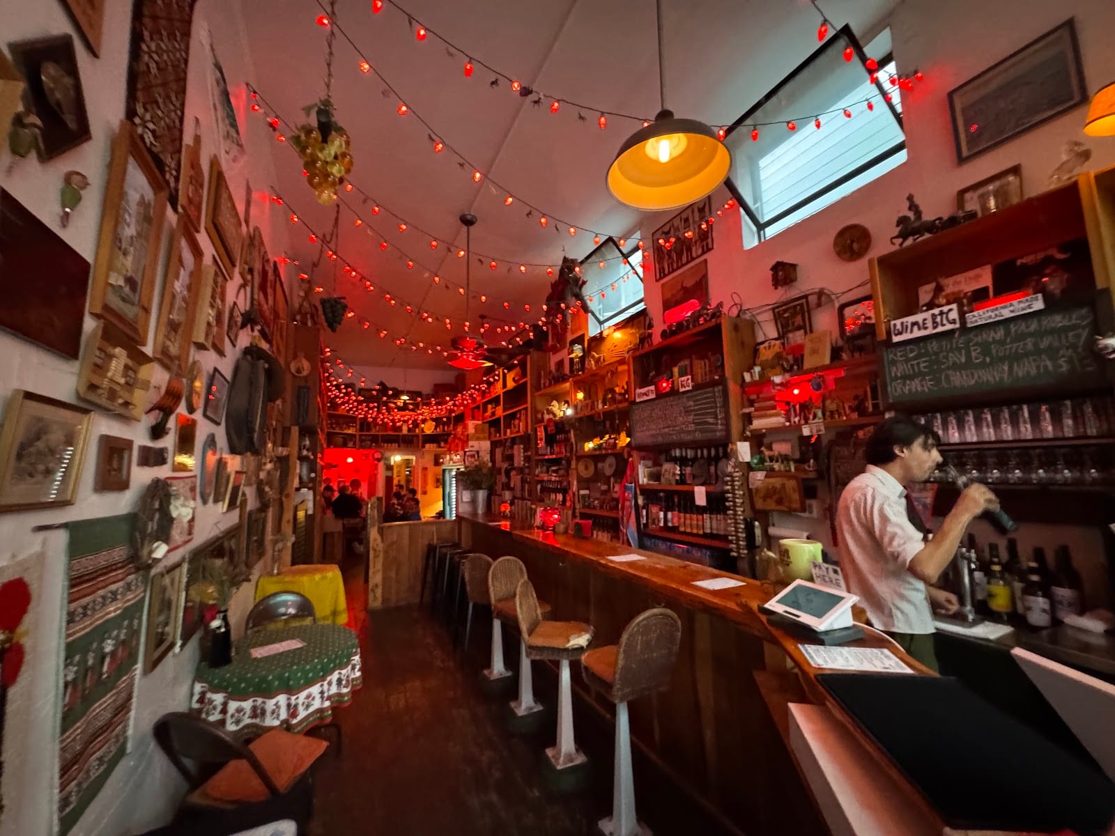 Horsies Market & Saloon, photo 3