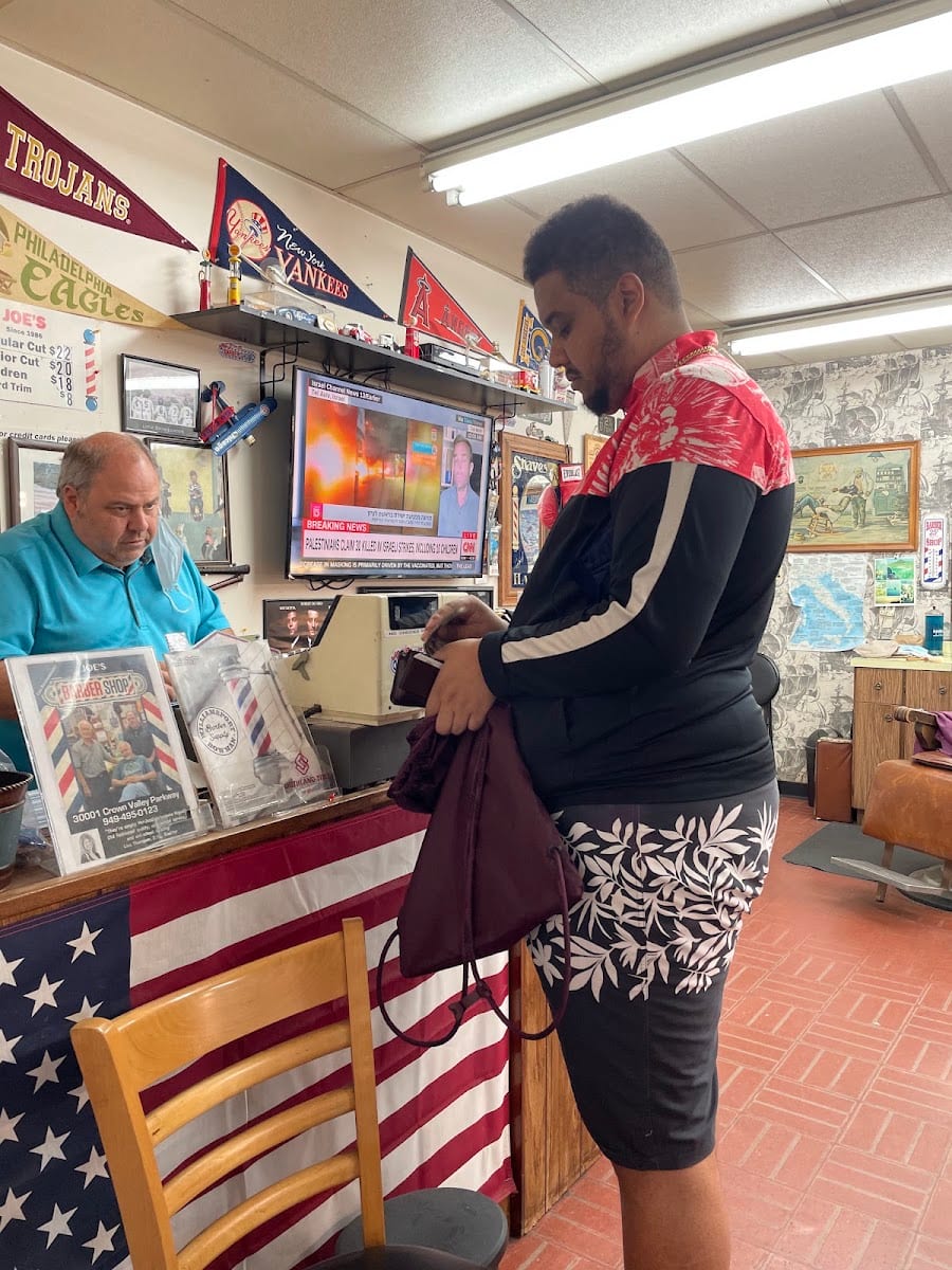Joe's Barber Shop, photo 2