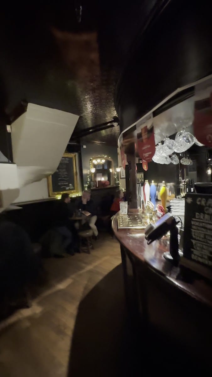 The Old Bell Tavern, photo 3