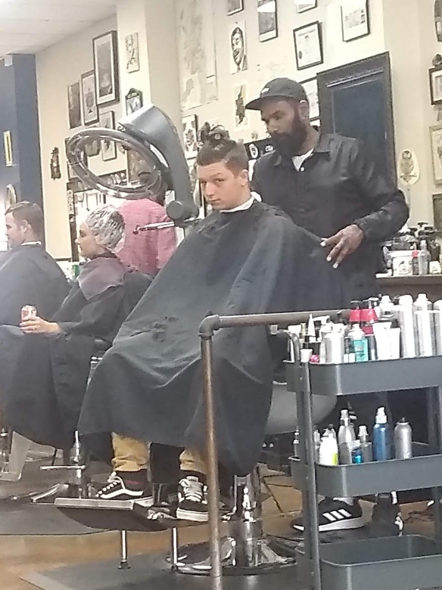 Shipwreck Dandy Barbershop & Salon