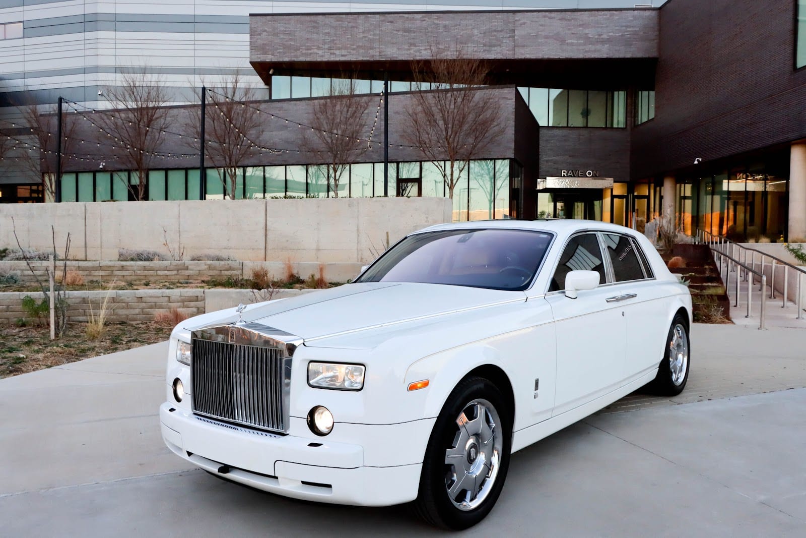 White Knights Limousine, Ballroom & Express Van Rental, photo 4