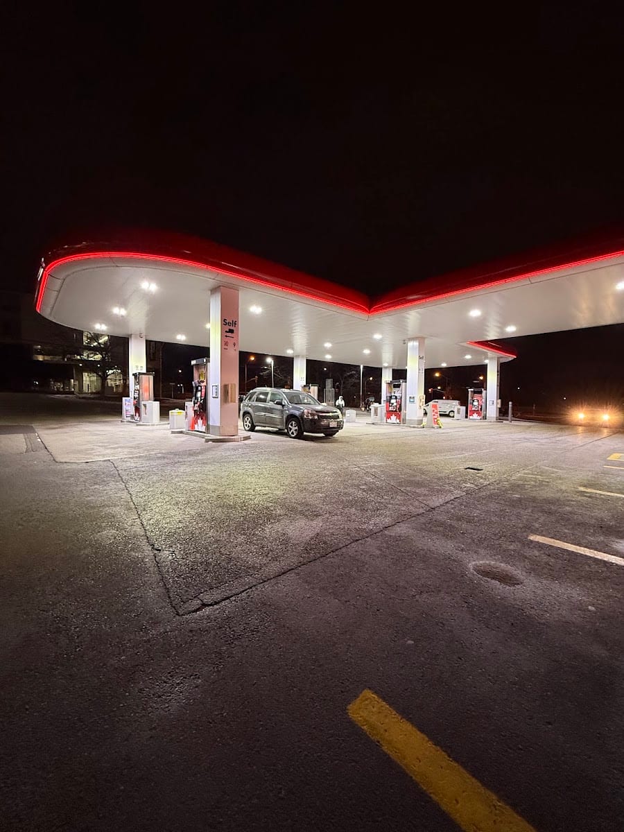 Petro-Canada & Car Wash