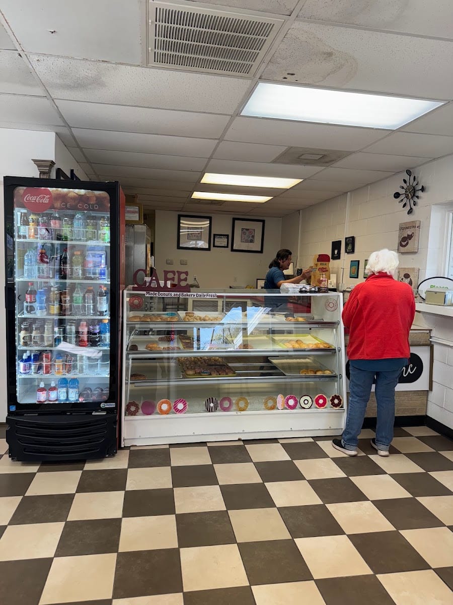 Supreme Donuts, photo 2