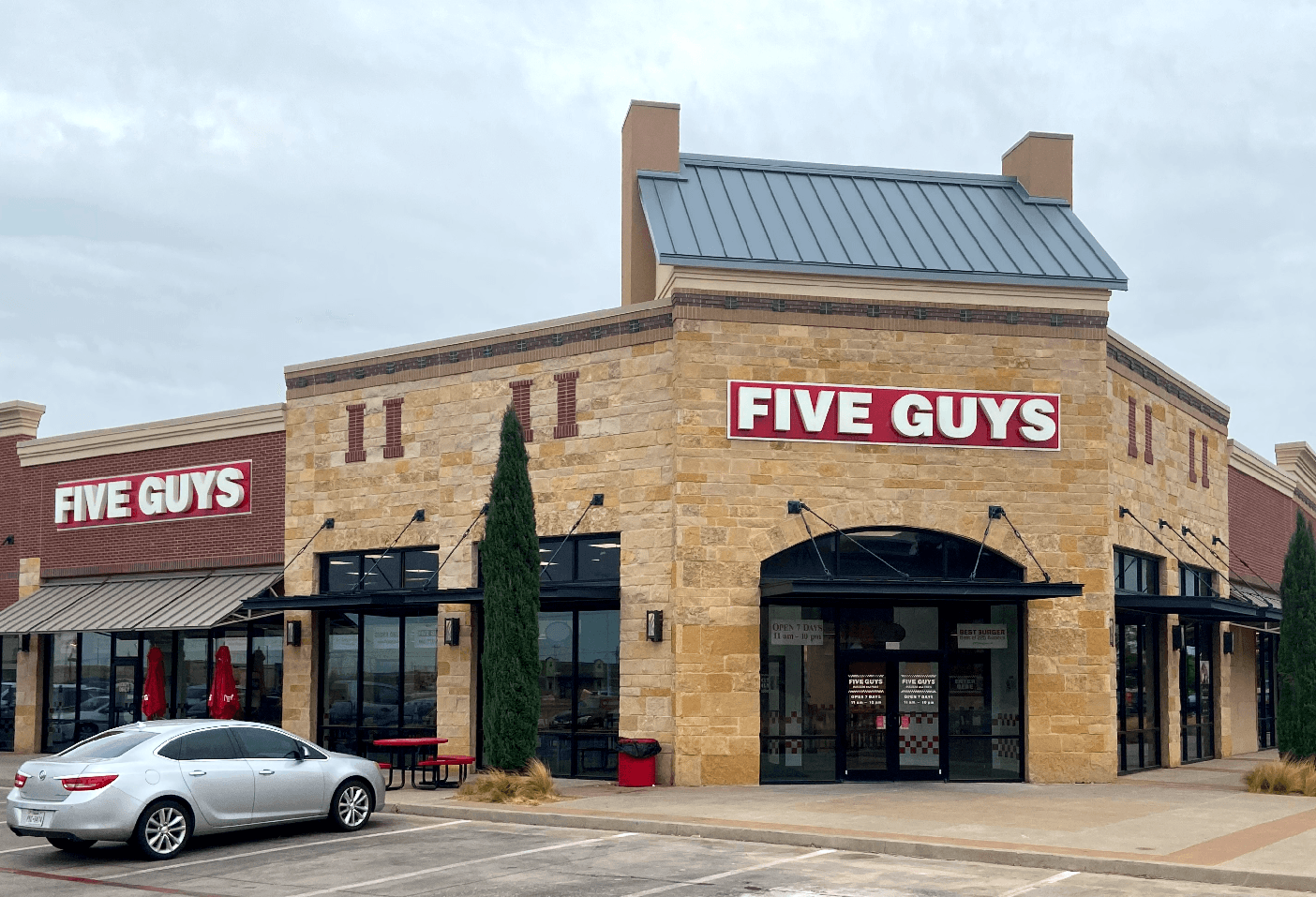 Five Guys, photo 2