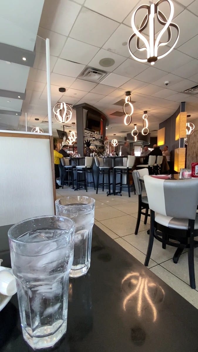 Suburban Diner, photo 2