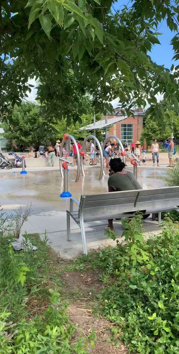 Wychwood Barns Park, photo 2